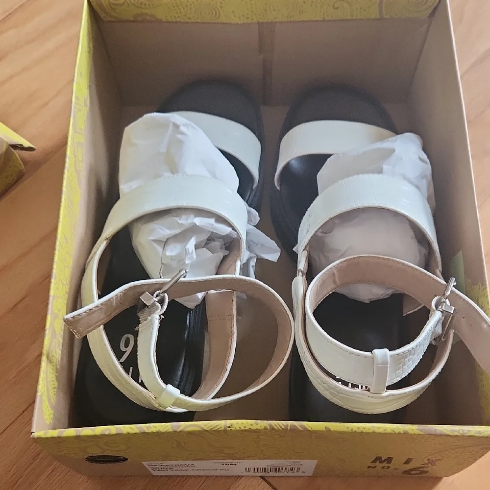 Mix No. 6 Black and White Platform Sandals Size 10 M